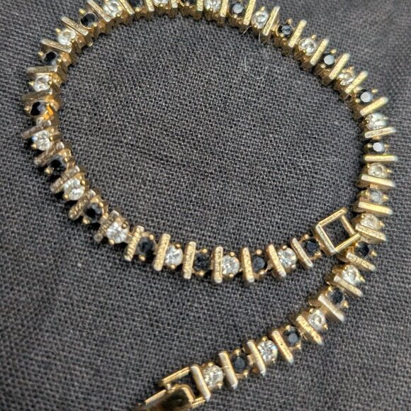 Gold-Tone Bracelet with Sparkling Accents – Size 7.75" - Picture 3 of 6